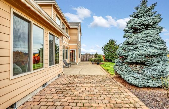 02-9615 183rd Ave E-2