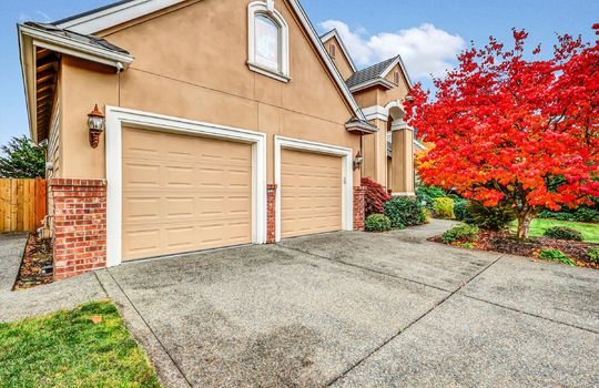 12-9615 183rd Ave E-12