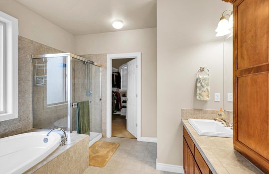 61-9615 183rd Ave E-61