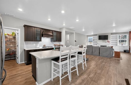 13_17824_128th_Ave_Ct_E_Puyallup_WA_98374_USA-Kitchen-DSC_0442