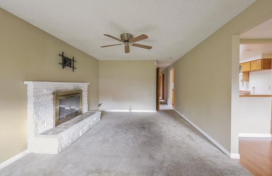 04-7233 Tacoma Avenue S-4