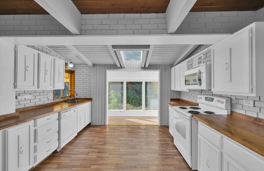 11-22115 Maple Drive-11