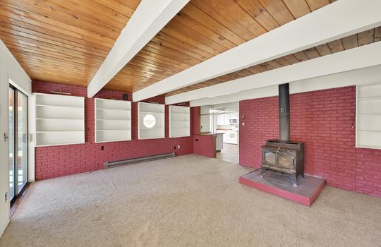 18-22115 Maple Drive-18