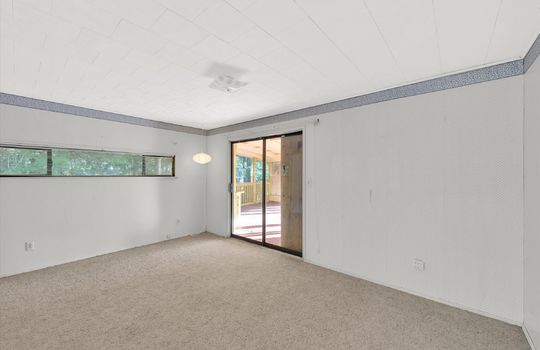 20-22115 Maple Drive-20