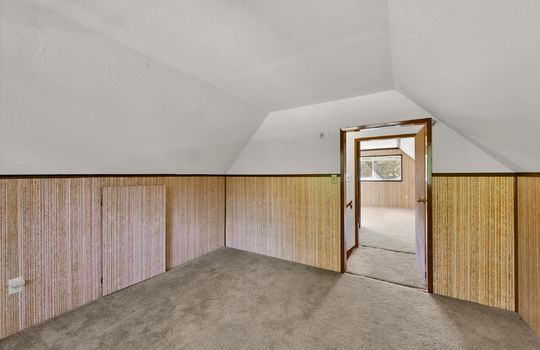 42-22115 Maple Drive-42