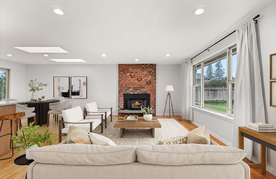 10-DSC07163-living-fireplace-skylights