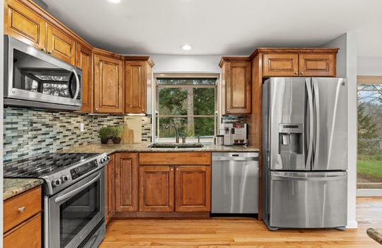 13-DSC07181-kitchen-appliances-backsplash