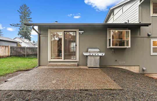 31-DSC07283-back-patio-grill-touch up grass