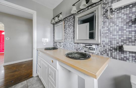 7209-S-Bell-St_21-7209 S Bell Street-21