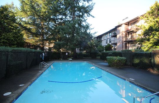 4504 Grandview Dr W unit 304, University Place WA (33)