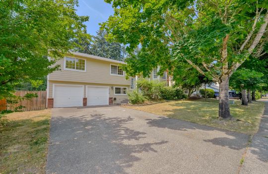01-10728 211th Avenue Court E-1