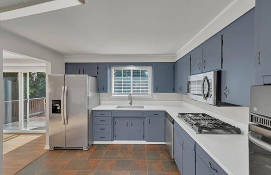 09-10207 64th Street Ct E-9