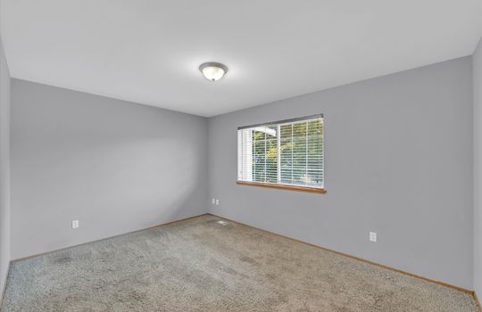 12-10728 211th Avenue Court E-12