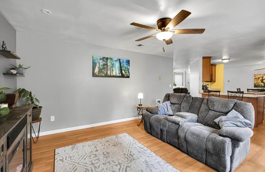 18-20116 53rd Avenue Court E-18