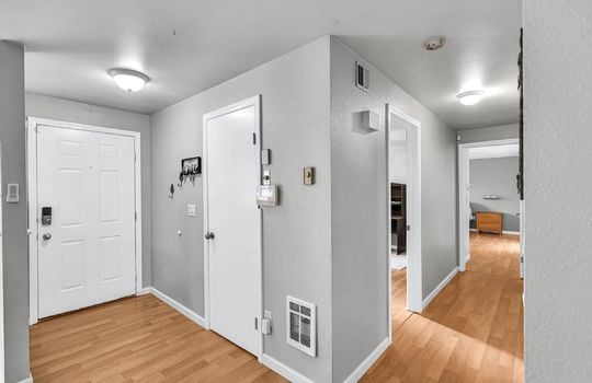 20-20116 53rd Avenue Court E-20