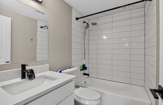 29_512_133rd_St_S-Bathroom-3784