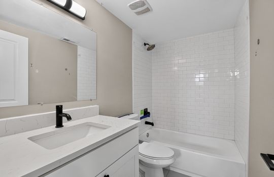 31_512_133rd_St_S-Bathroom-3796
