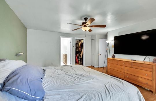 33-20116 53rd Avenue Court E-33