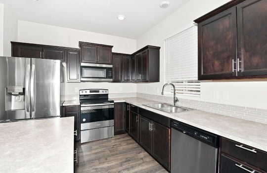 006 - Kitchen