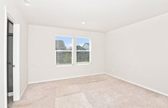 010 - Bedroom