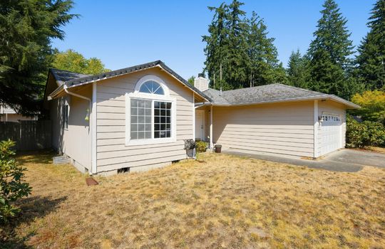 05_20901_116th_St_E-Exterior-4639