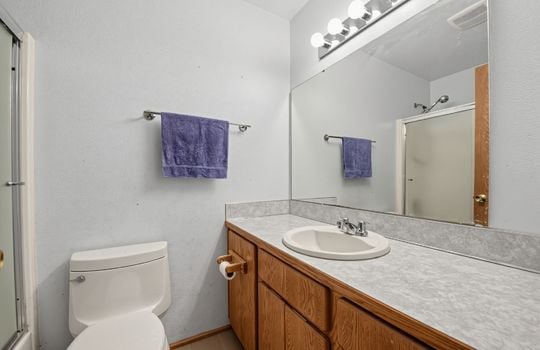30_20901_116th_St_E-Bathroom-4676