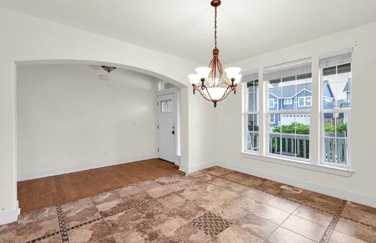 07-4712 204th St Ct E-7