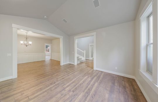 08-18301 62nd St E-8