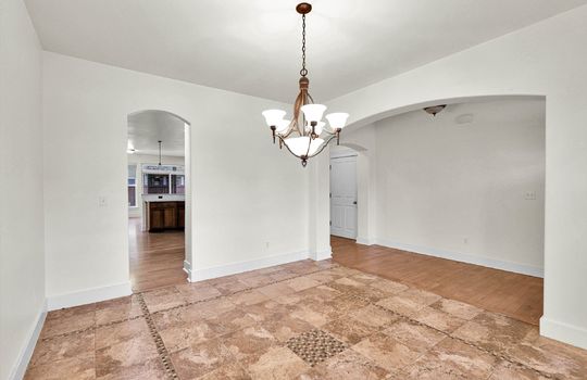08-4712 204th St Ct E-8