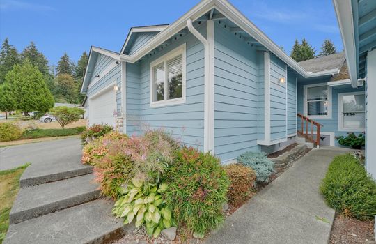 08-7236 163rd St E-8