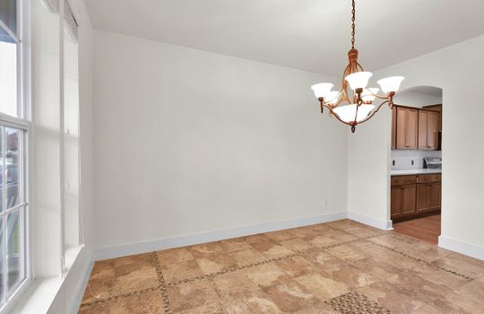 09-4712 204th St Ct E-9