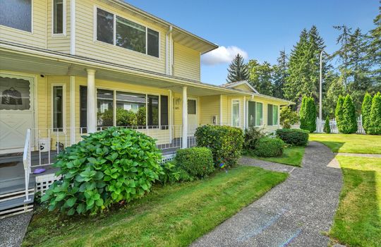11-32711 1st Ave S-11