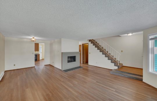 13-32711 1st Ave S-13