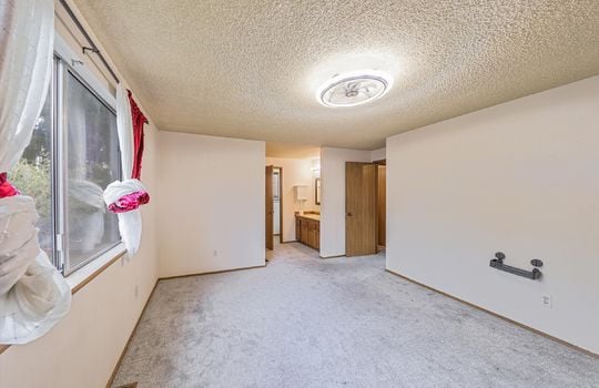 14-31616 3rd Pl S-14