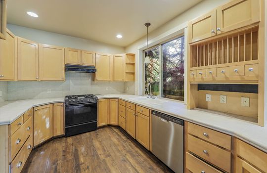 15-18301 62nd St E-15