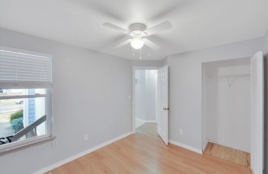 15-7236 163rd St E-15