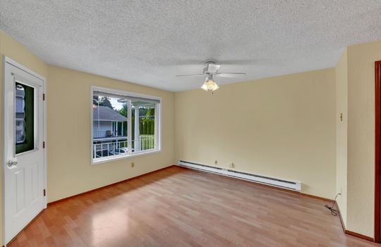 17-32711 1st Ave S-17