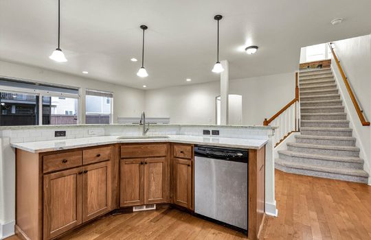 17-4712 204th St Ct E-17