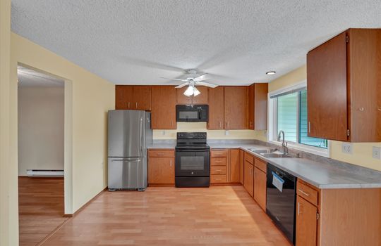 18-32711 1st Ave S-18