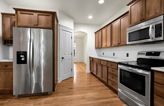 18-4712 204th St Ct E-18