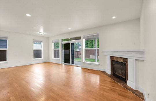20-4712 204th St Ct E-20