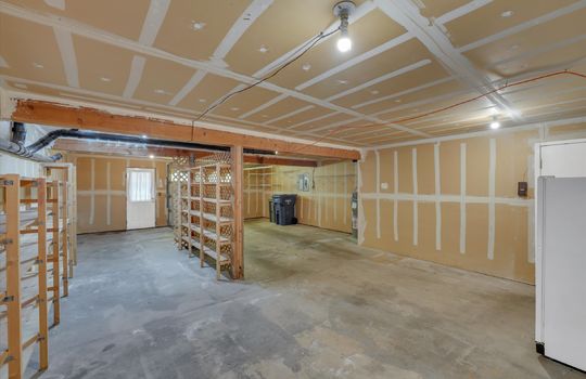 21-32711 1st Ave S-21