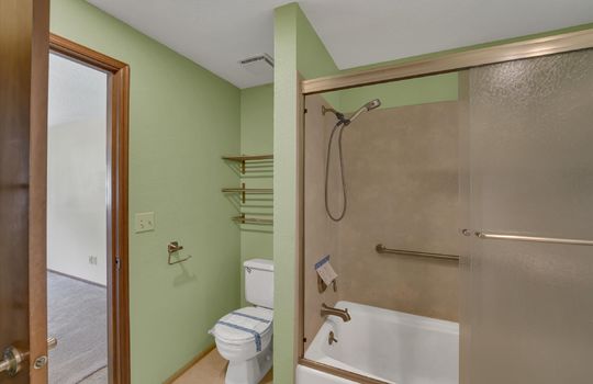 25-32711 1st Ave S-25