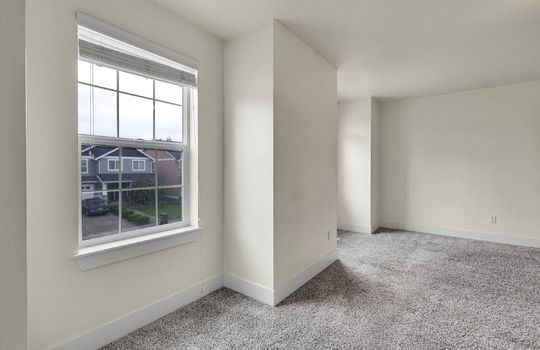 40-4712 204th St Ct E-40
