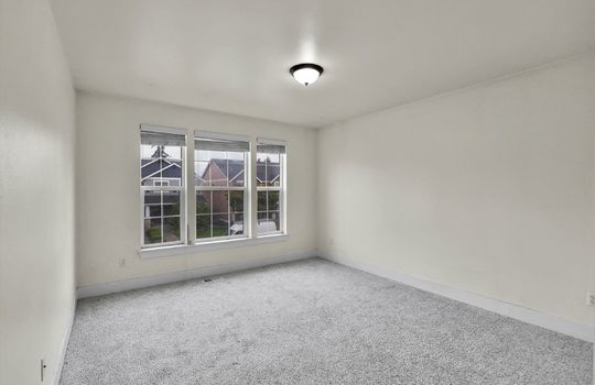 46-4712 204th St Ct E-46