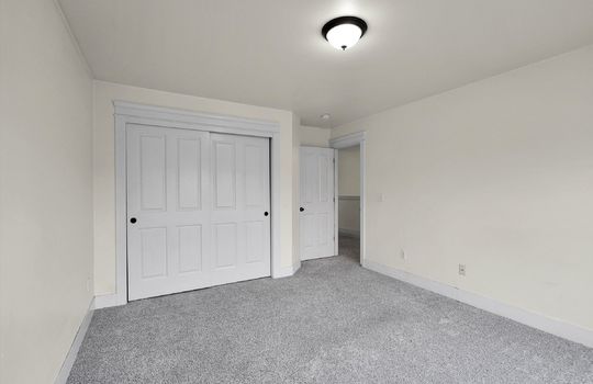 48-4712 204th St Ct E-48