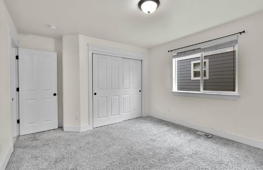 51-4712 204th St Ct E-51