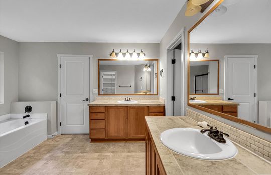 57-20615 95th Avenue Court E-57