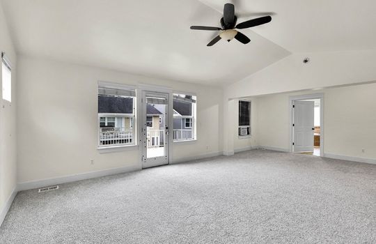 57-4712 204th St Ct E-57