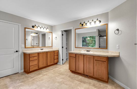 59-20615 95th Avenue Court E-59